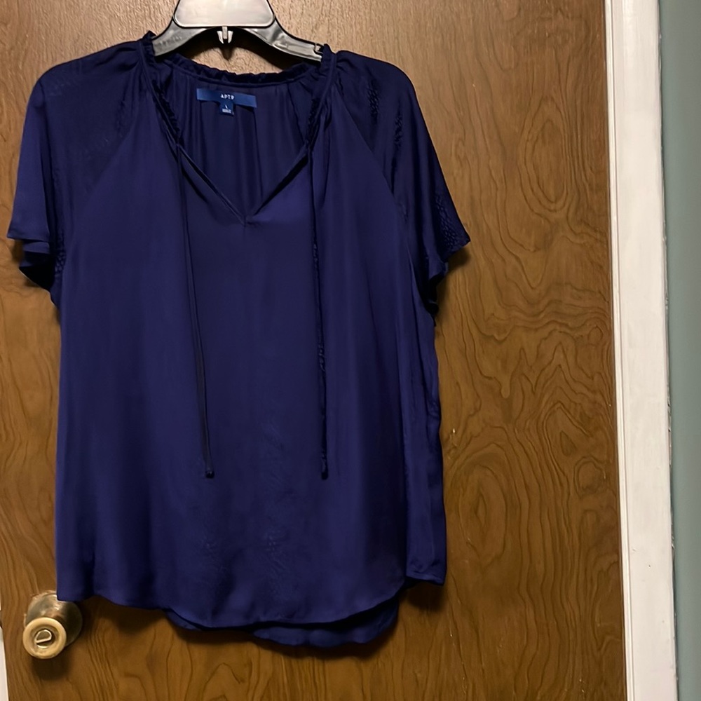 Apt 9 Women’s purple shirt sleeved top size L